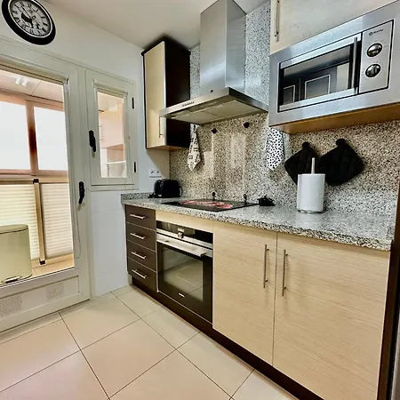 Islamar3 شقة بينايدورم